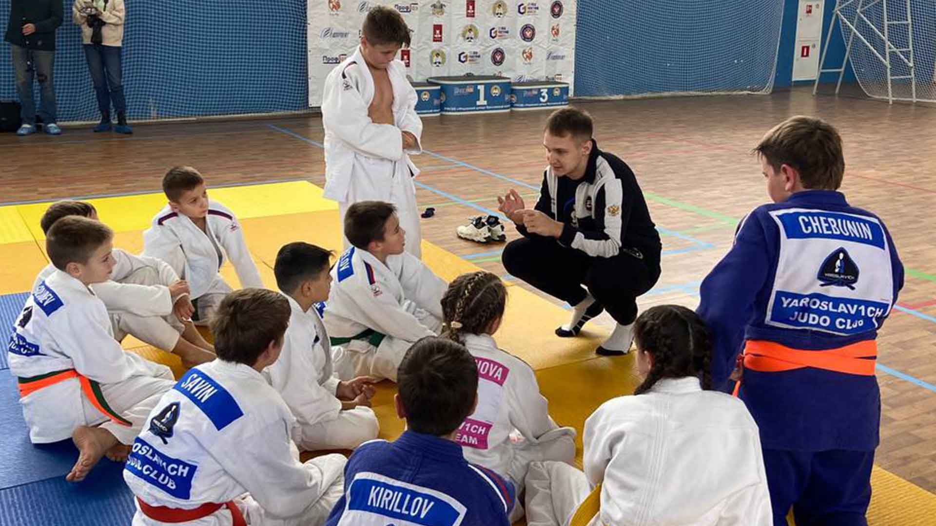 19 октября в ФОКе п. Красные Ткачи, прошло первенство области